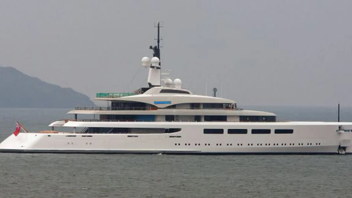 Un yacht cât un teren de fotbal pentru o fostă Miss Marea Britanie GALERIE FOTO