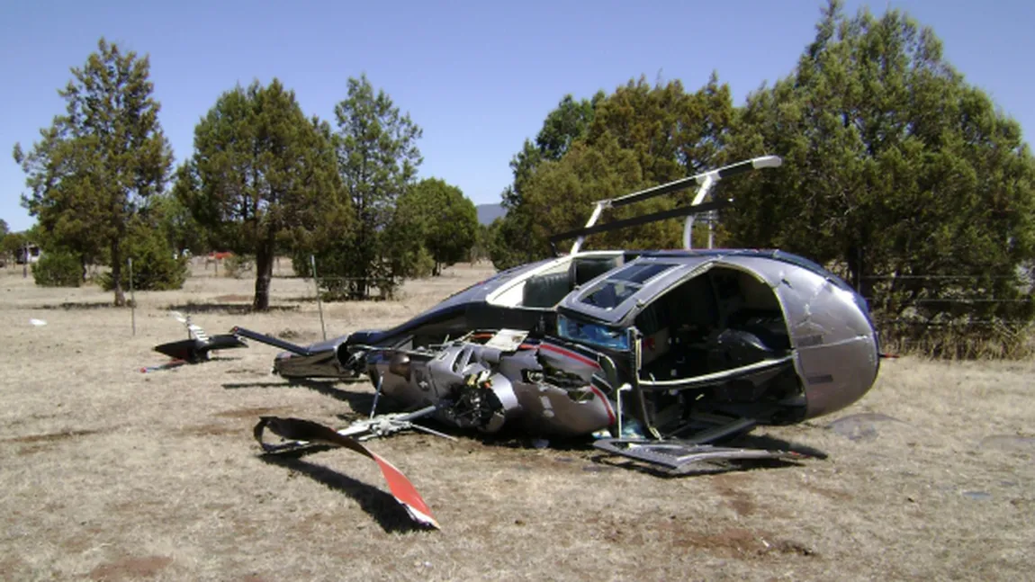 Un elicopter s-a prăbuşit în judeţul Tulcea. Cinci persoane au fost găsite carbonizate VIDEO