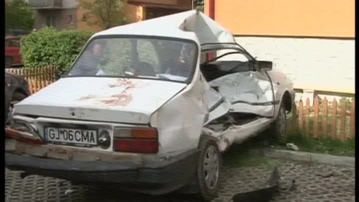 Fiul unui om de afaceri din Târgu Jiu care a accidentat două tinere pe trotuar a fost reţinut