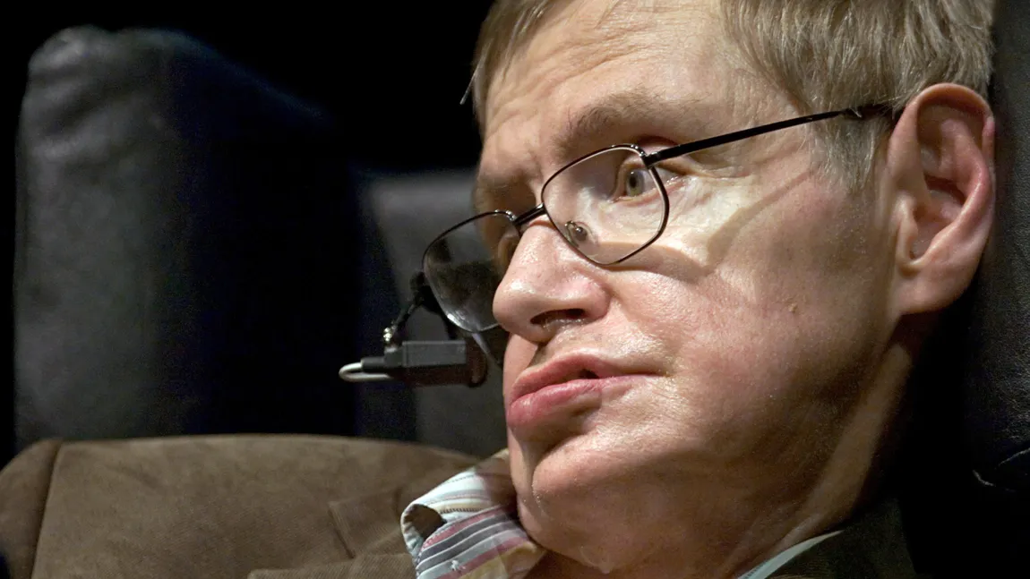 Stephen Hawking ar putea vorbi din nou cu ajutorul unui dispozitiv iBrain
