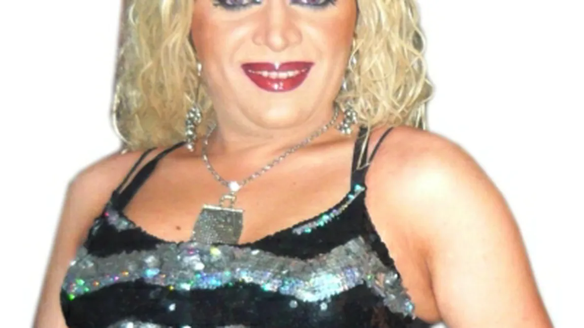 Miss Travesti 2010, reţinut pentru acte sexuale cu minori