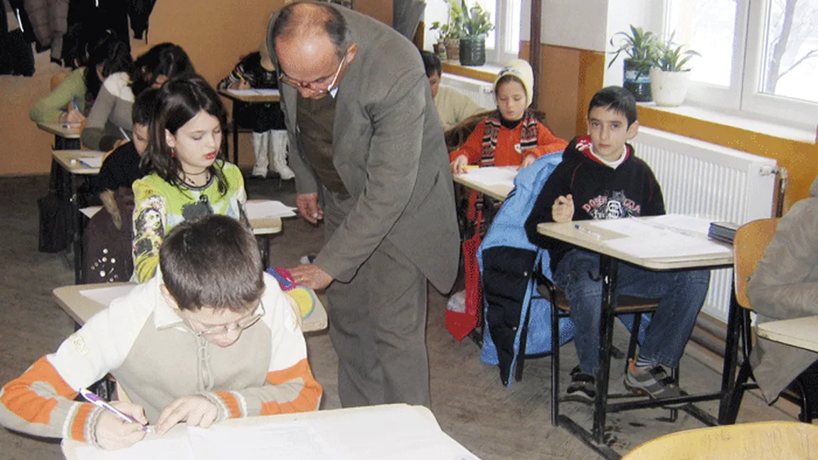 Noi reguli în Codul de Etică al dascălilor: Fără meditaţii şi sex cu elevii de la clasă
