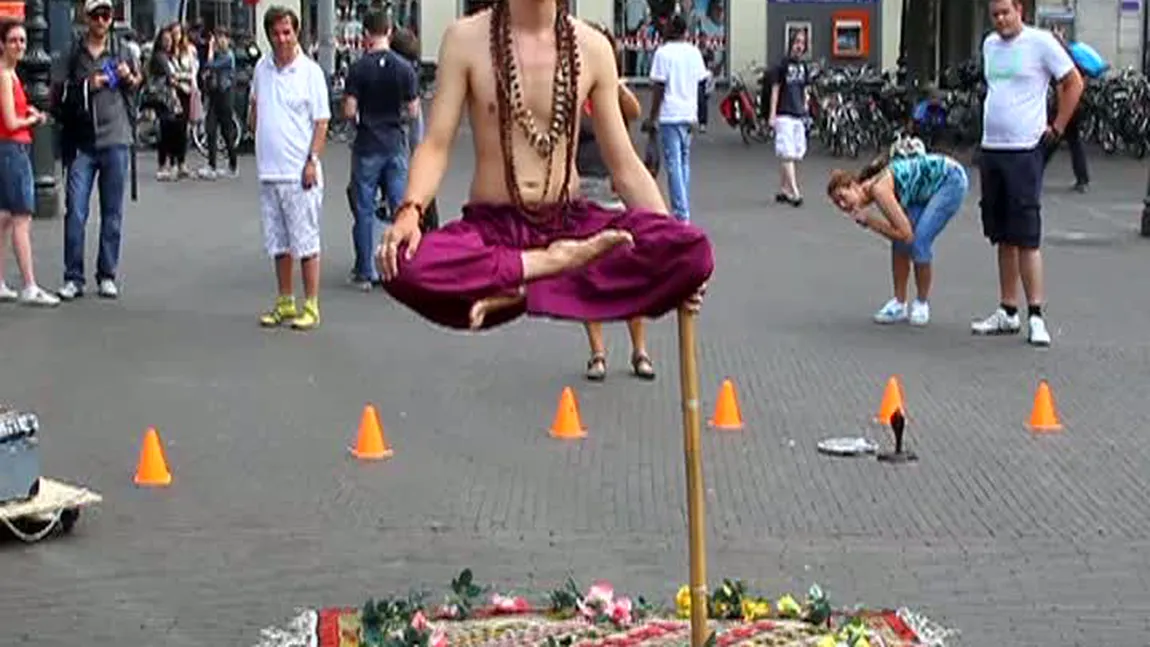 SPECTACULOS. Un magician uimeşte o lume întreagă cu numerele lui VIDEO