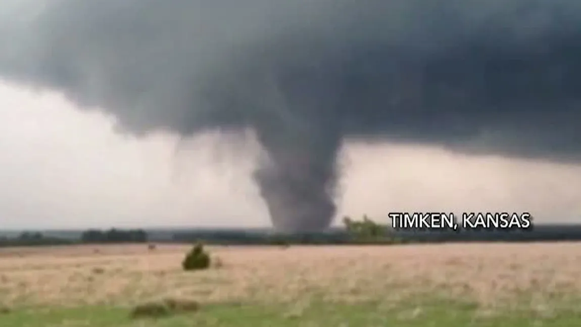 SUA, măturate de 50 de tornade devastatoare VIDEO