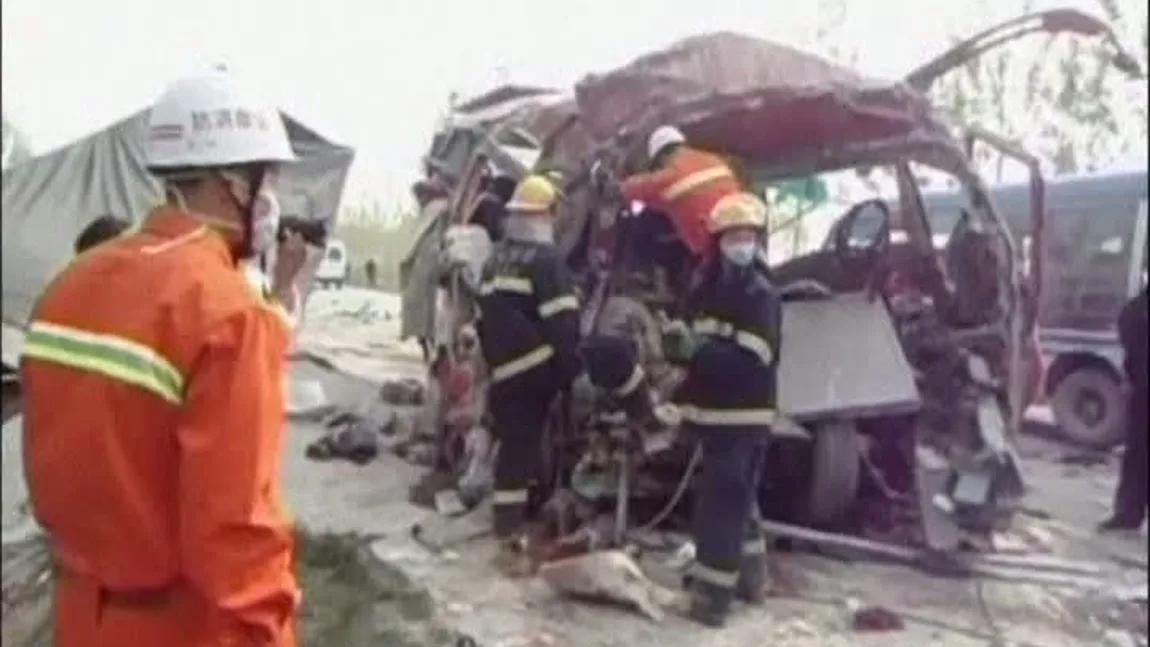 Accident cu 24 de morţi în China VIDEO