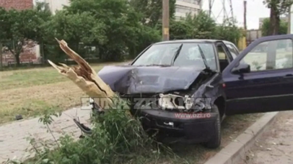 A provocat un accident cu patru victime şi a mai băut o bere până să vină poliţia