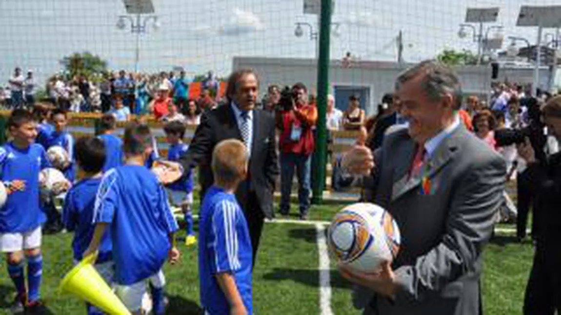 Onţanu și Platini au inaugurat terenul de fotbal sintetic din Parcul Râul Colentina