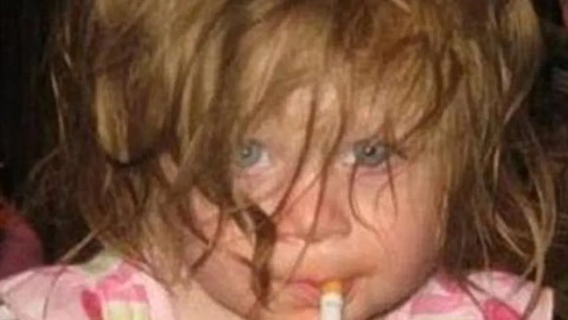 Fotografii şocante ale copiilor nefericiţi din cauza părinţilor denaturaţi