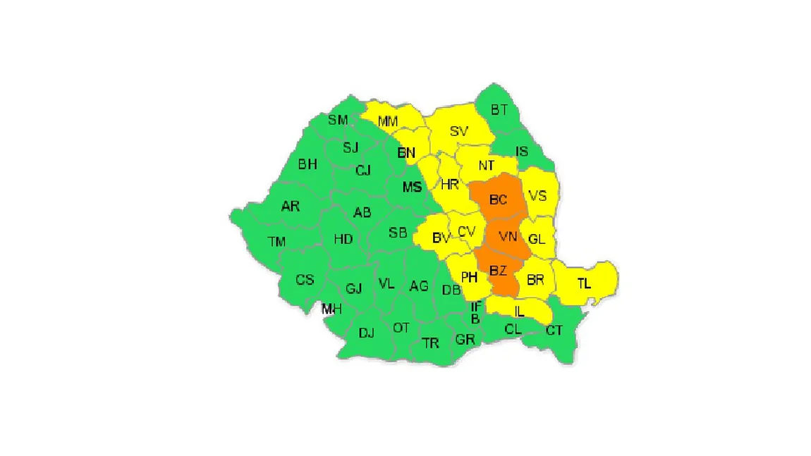 S-a prelungit CODUL PORTOCALIU de ploi pentru 3 judeţe VEZI CÂND SCĂPĂM DE PLOI