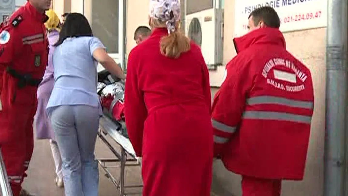 Arădean în stare gravă la spital după ce şi-a dat foc în faţa unor poliţişti