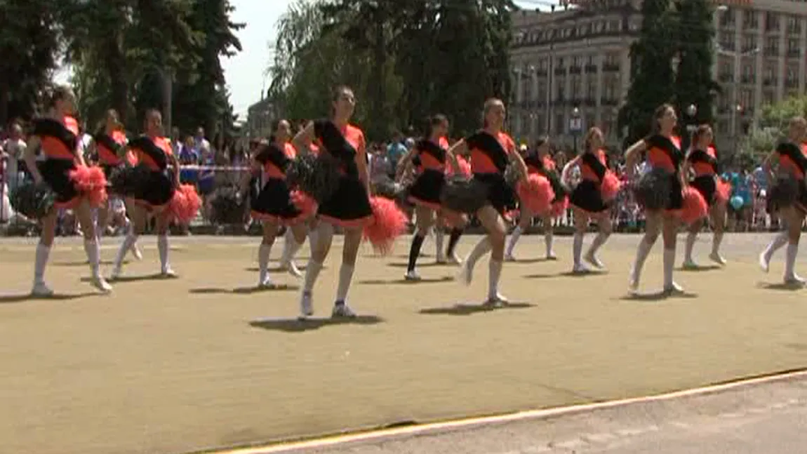 800 de majorete au dansat la Ploieşti pentru Campionatul Naţional VIDEO
