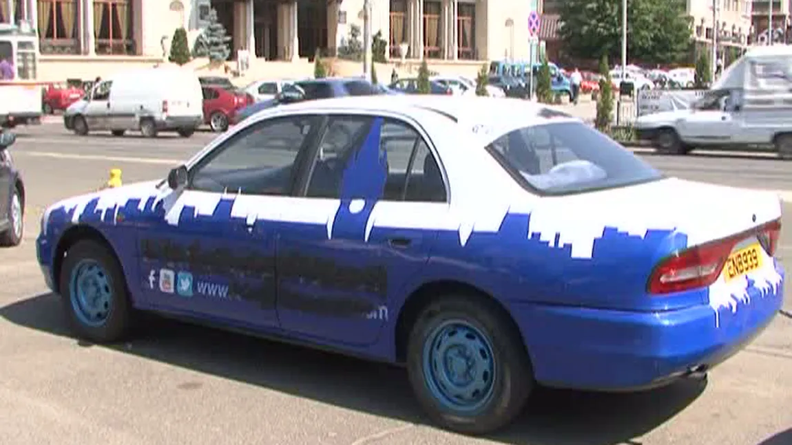 Bătălia electorală la Iaşi. O maşină de campanie a fost vandalizată VIDEO