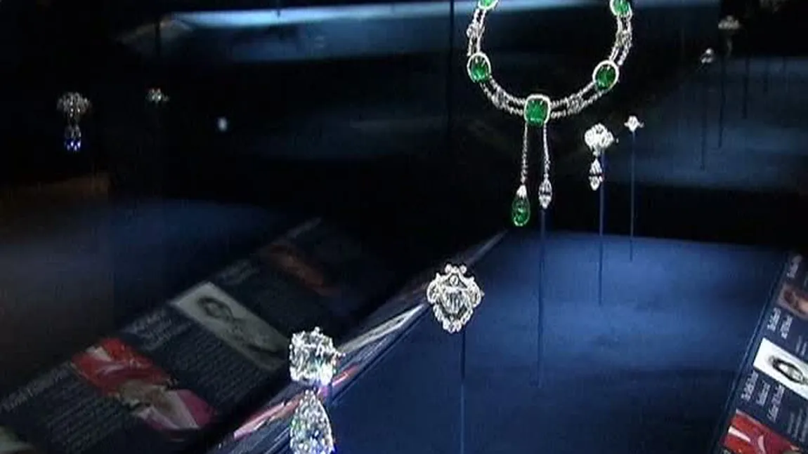 Mai multe bijuterii ale Reginei Elisabeta vor fi expuse la Londra VIDEO
