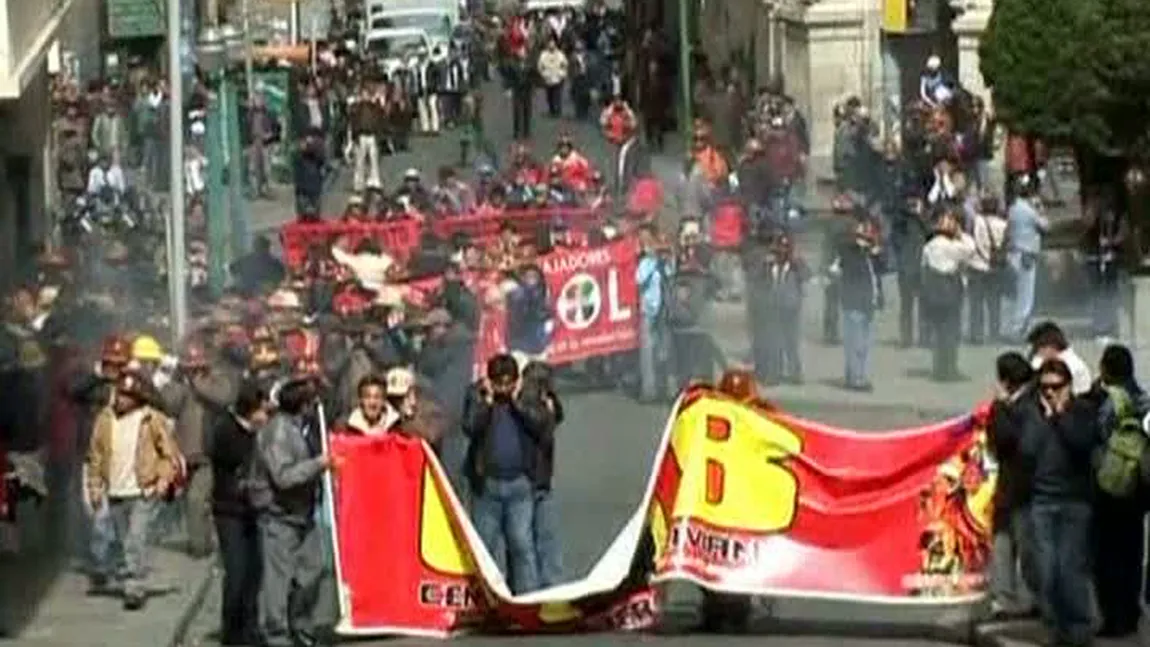 Protest EXPLOZIV în Bolivia. Minerii au detonat dinamită la palatul prezidenţial VIDEO