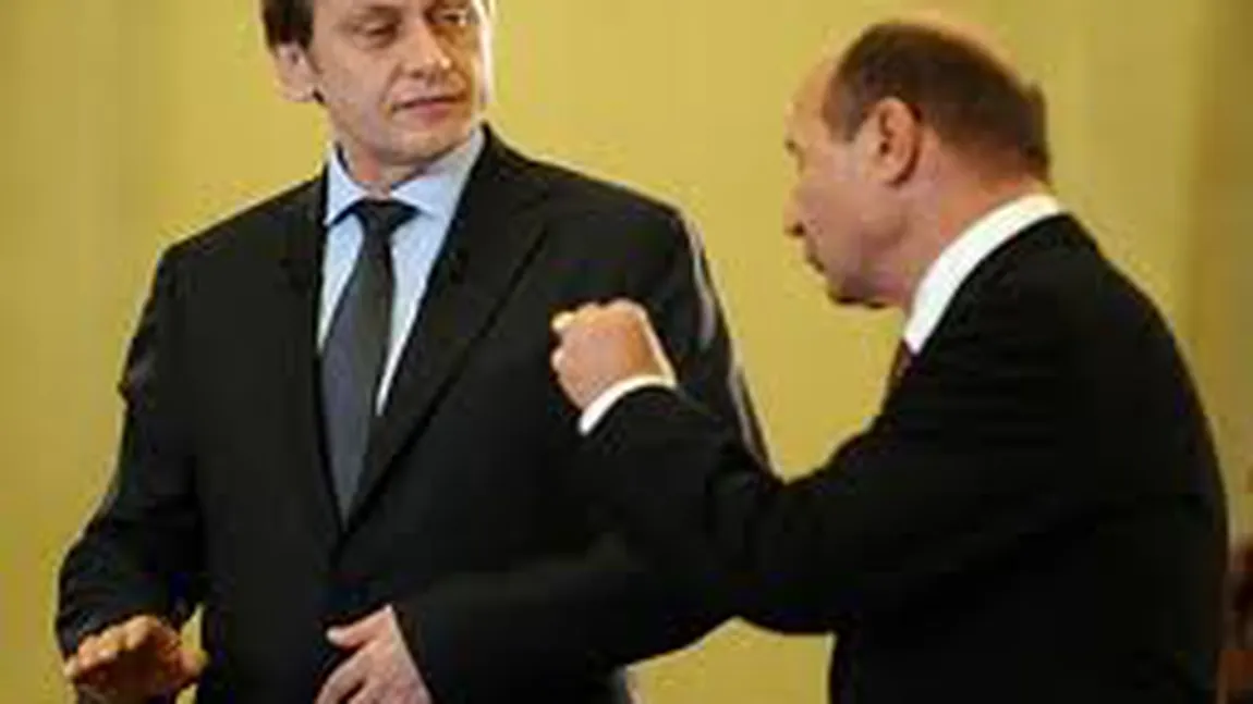 Antonescu: Iniţiem SUSPENDAREA dacă Băsescu nu semnează până luni învestirea lui Haşotti VIDEO