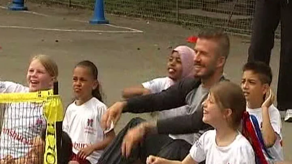 David Beckham a făcut o vizită surpriză la o şcoală din Londra VIDEO