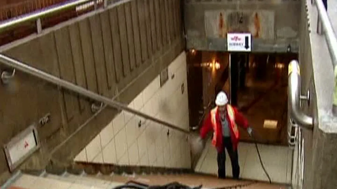 Haos în transportul din Toronto, după ce s-a inundat metroul VIDEO