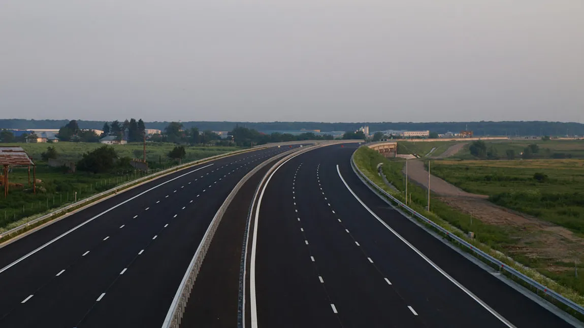 Autostrada Bucureşti-Ploieşti, singura din România cu trei benzi pe sens VEZI GALERIE FOTO