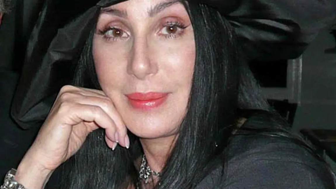 Cântăreaţa Cher este bolnavă. Şi-a anulat întreg turneul din 2012