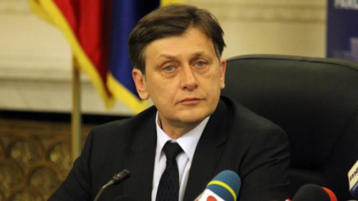 Crin Antonescu: Îi doresc casă de piatră Elenei Băsescu