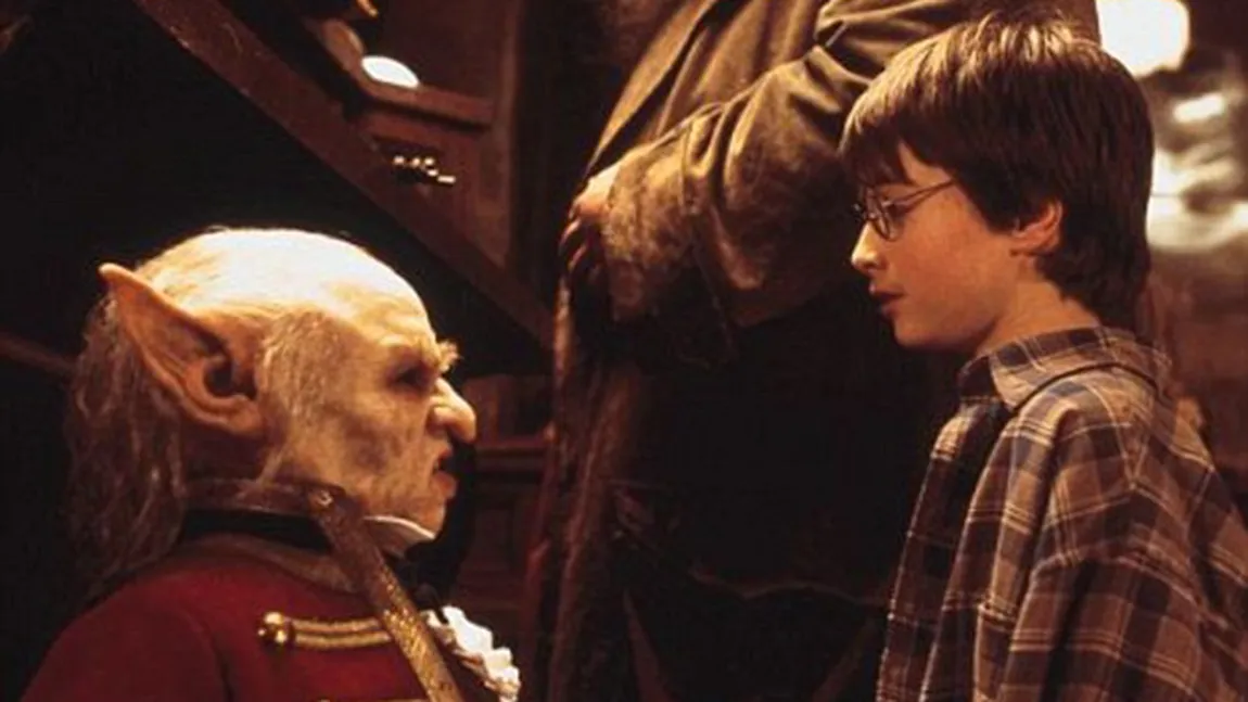 Nicholas Read, actorul pitic din Harry Potter, le-a arătat penisul unor mediciniste, în public