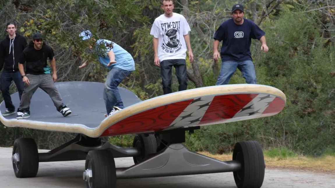 Cel mai mare skateboard din lume are peste 12 metri lungime FOTO