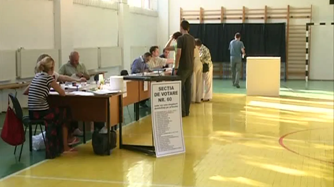 REFERENDUM 2012. USL: 48% dintre alegători au votat până la ora 22.00. PDL: 42%