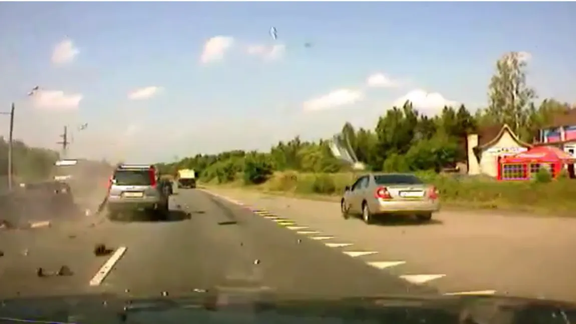 S-a făcut pulbere pentru că a vrut să întreacă un BMW VIDEO