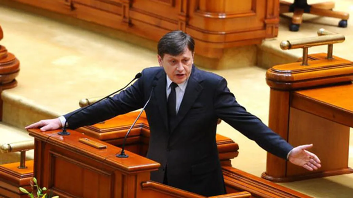 Antonescu: Este nevoie de presiune publică pentru ca Băsescu să demisioneze