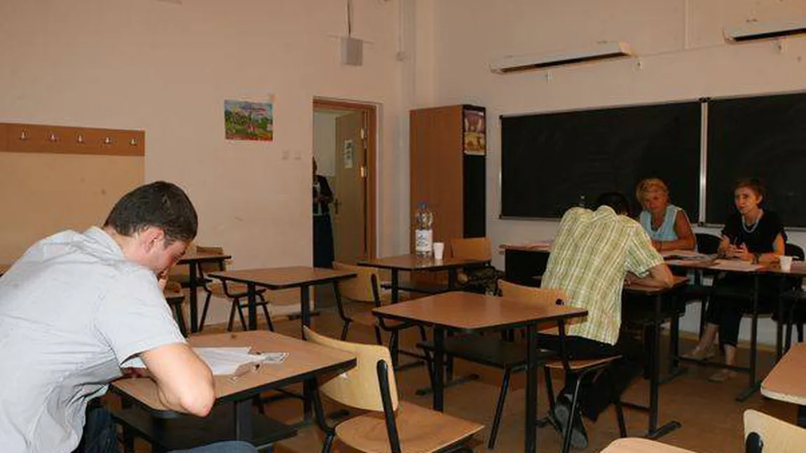 56 de candidaţi, eliminaţi din examen la ultima probă a bacalaureatului 2012