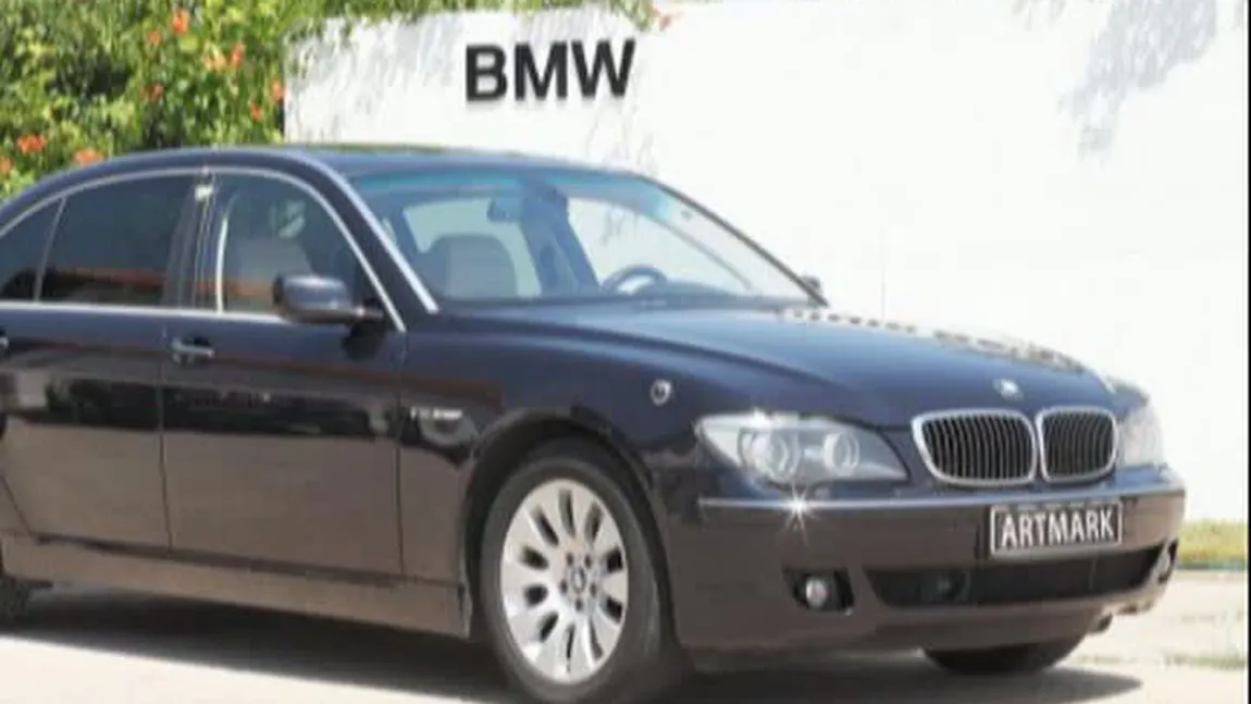 Automobilul BMW al regelui Mihai va fi scos la licitaţie
