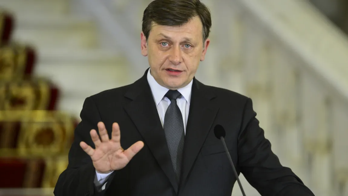 Crin Antonescu: NU MĂ RETRAG din viaţa politică. Traian Băsescu nu mai e preşedinte legitim