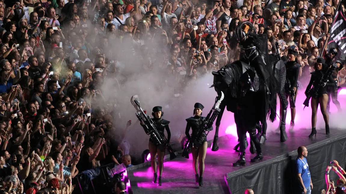 Lady Gaga, concert în Piaţa Constituţiei: Bucureşti, voi sunteţi viitorul!