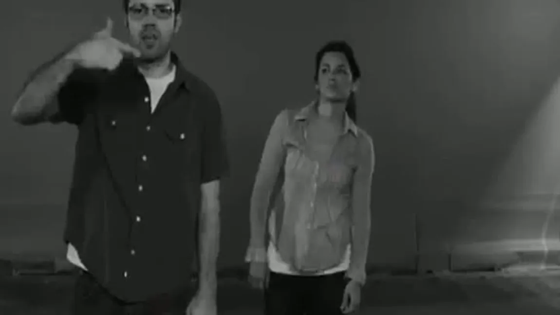 INEDIT. Povestesc pe ritmuri de hip-hop cum li s-a schimbat viaţa după ce au devenit părinţi VIDEO