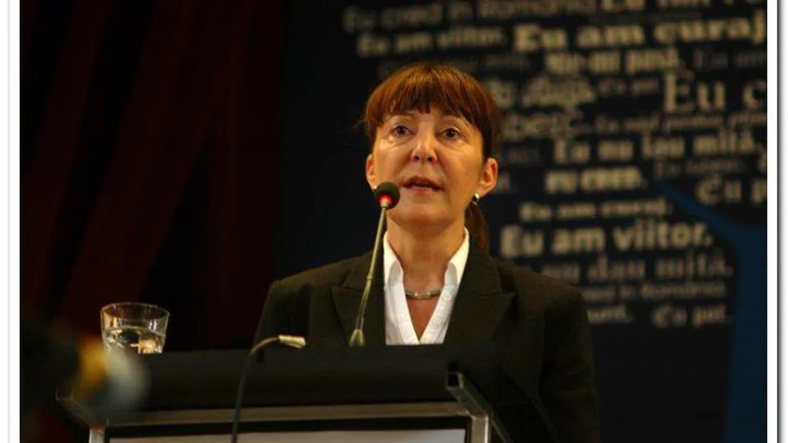 Macovei: Mona Pivniceru este un personaj exotic, are un discurs asemănător cu cel al politicienilor
