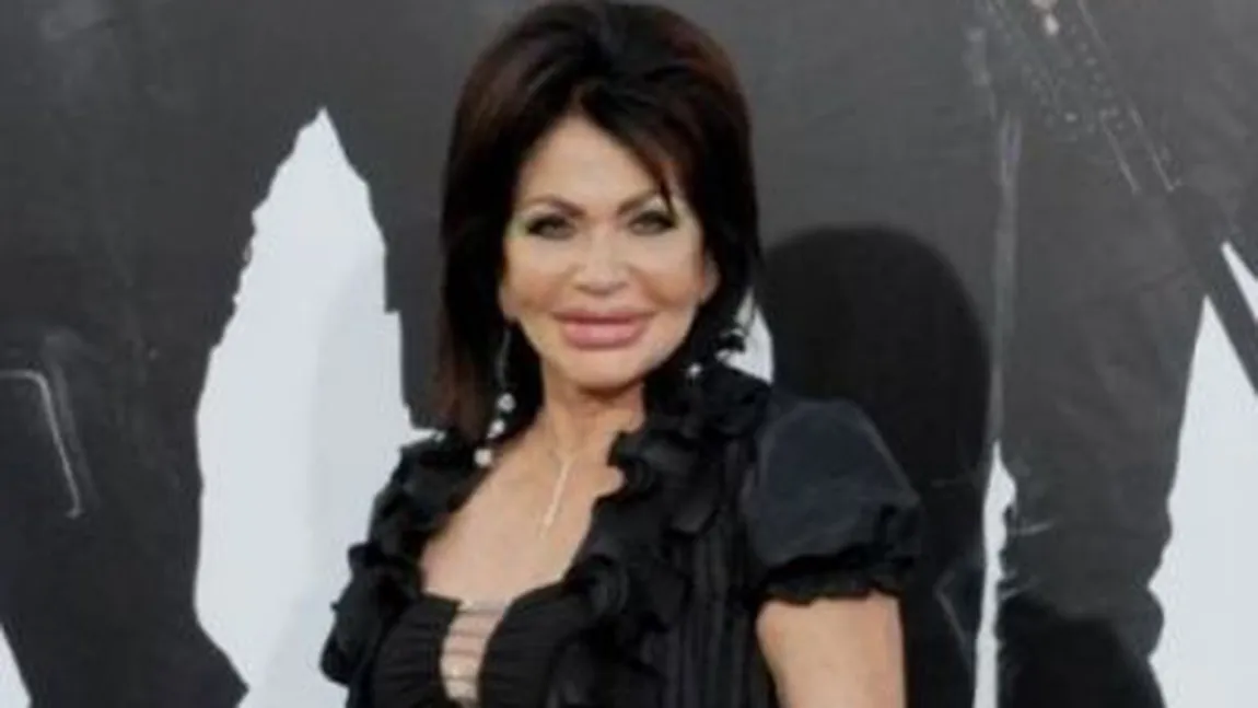 Apariţie şocantă a mamei lui Sylvester Stallone: La 90 de ani, Jackie în fustă mini