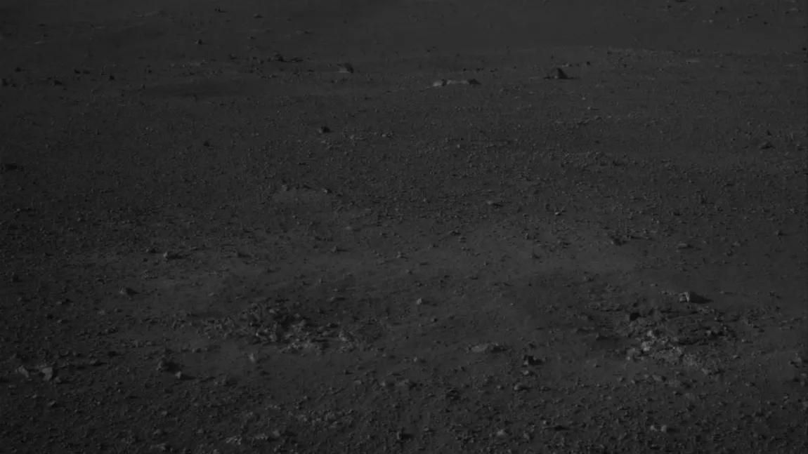 Relieful marţian seamănă cu cel al Terrei. Robotul Curiosity a fotografiat munţii de pe Marte FOTO