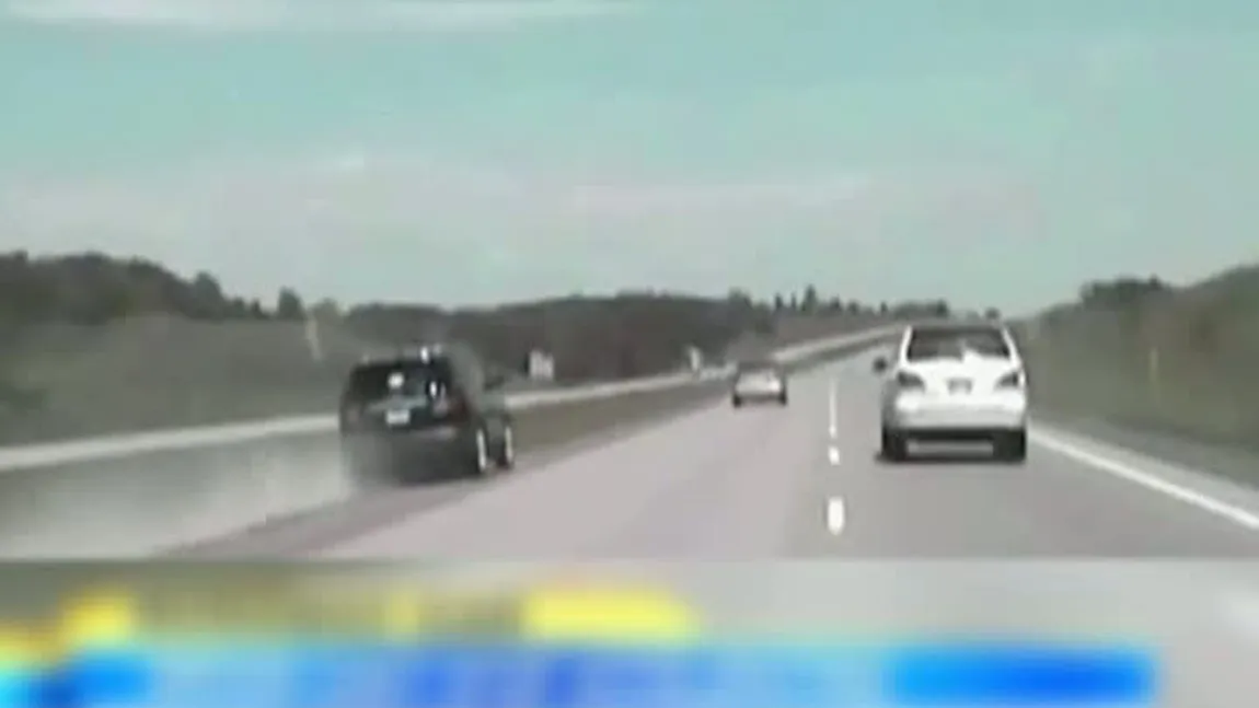 Cursă infernală: A rămas blocată într-o maşină care accelera în continuu VIDEO