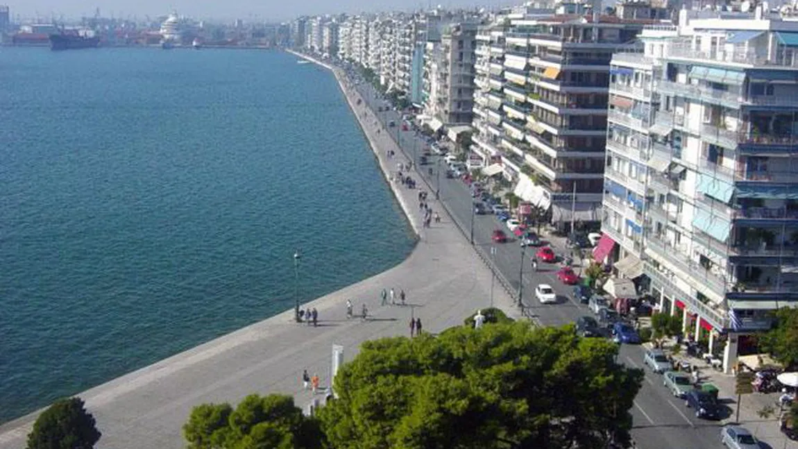 Cinci morţi şi 30 de răniţi, într-un accident rutier produs în apropiere de Salonic
