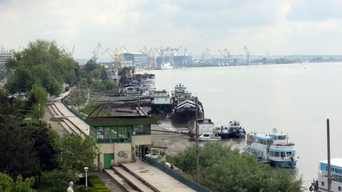 Garda de Mediu a amendat societăţile care au poluat Dunărea cu ulei, săptămâna trecută
