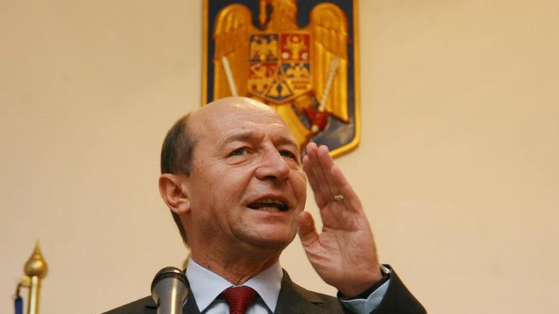 PRIMUL ATAC. Băsescu: Majoritatea parlamentară a considerat că poate face ţăndări statul de drept
