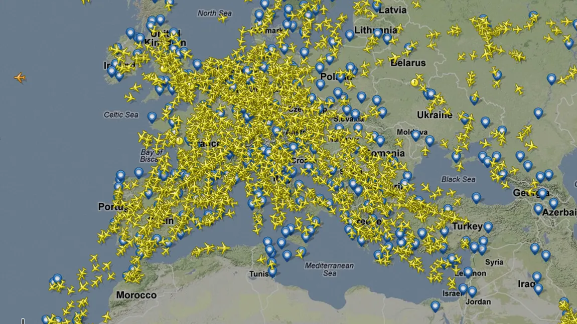 Trafic aerian intens: Harta care îţi arată toate avioanele din aer, în timp real