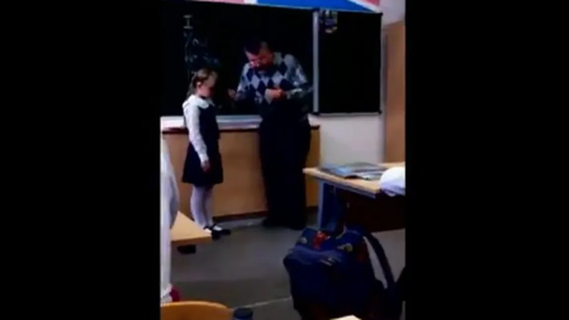 Cum s-a RĂZBUNAT o fetiţă pe profesorul care urla la ea VIDEO