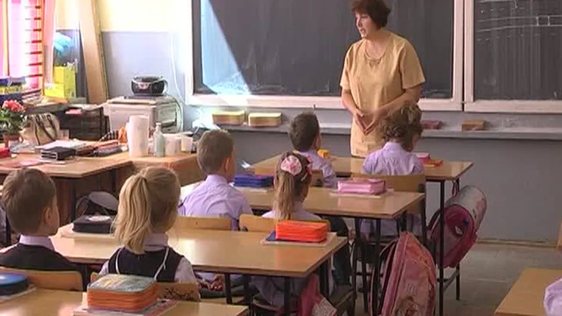 Elevi fără corn şi lapte, la Sibiu. Programul întârzie să fie aplicat din cauza birocraţiei