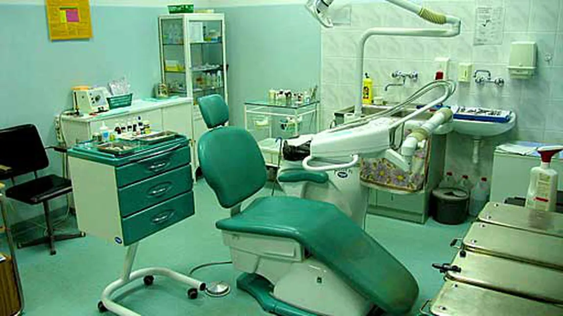 REVOLTĂTOR: Un bărbat a mers la stomatolog pentru o obturaţie de canal şi s-a trezit cu un ac în gât