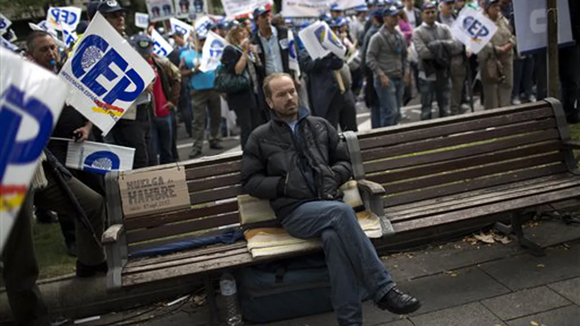 Protest radical în Spania: Românul care a stat 40 de zile pe o bancă, în greva foamei
