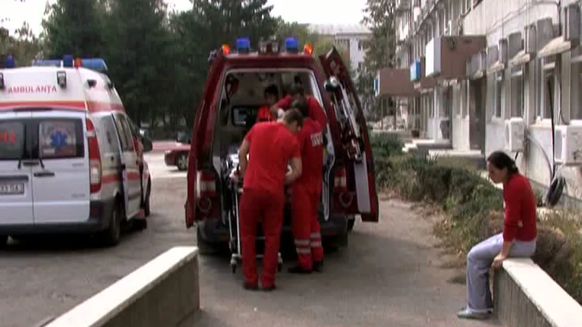 Directorul şcolii unde un copil a fost rănit grav de o poartă metalică va fi destituit