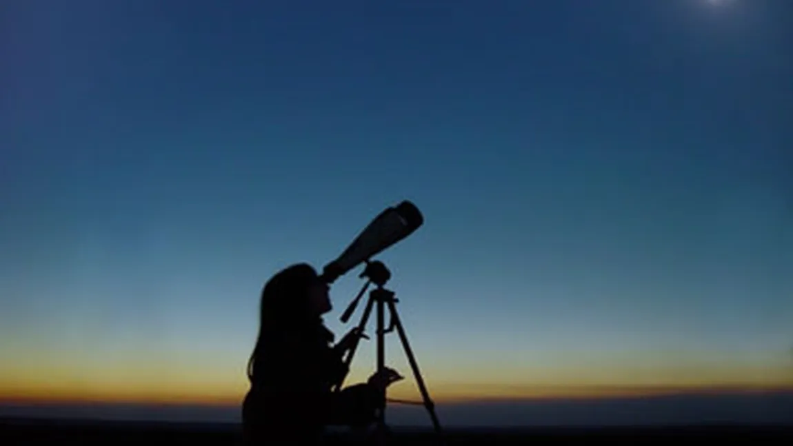Doi elevi români, medaliaţi cu AUR la Olimpiada Internaţională de Astronomie