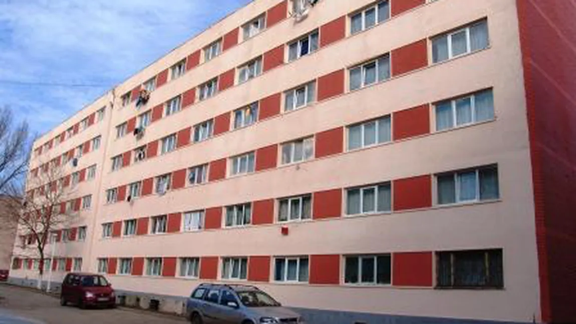 Studenţi mai puţini, cămine goale