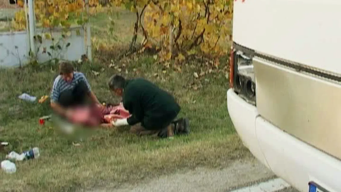 Un copil de 12 ani a murit după ce a fost lovit în plin de un autobuz VIDEO